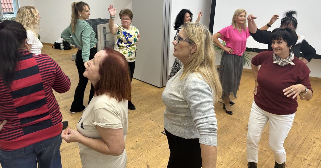 Grudziądz: Coraz bliżej wyborów Miss Seniorek 65+. Kandydatki ćwiczą choreografię