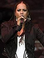 Alicia Keys chce spluwę