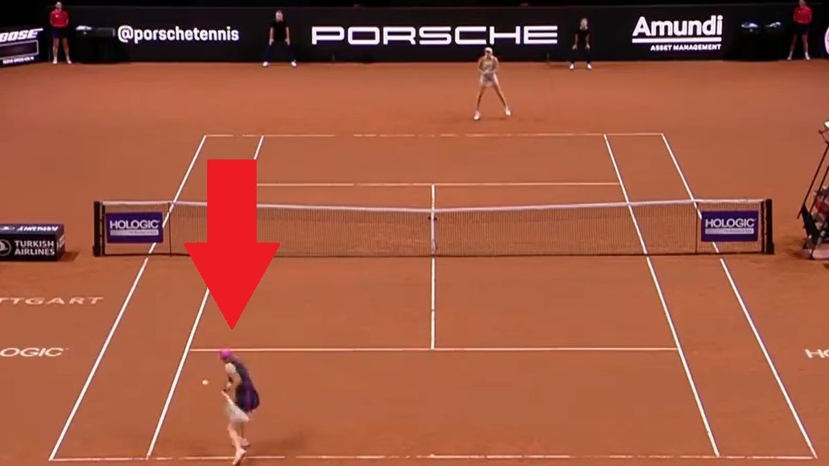 Zdjęcie okładkowe artykułu: Twitter / Porsche Tennis / Iga Świątek w meczu z Elisą Mertens