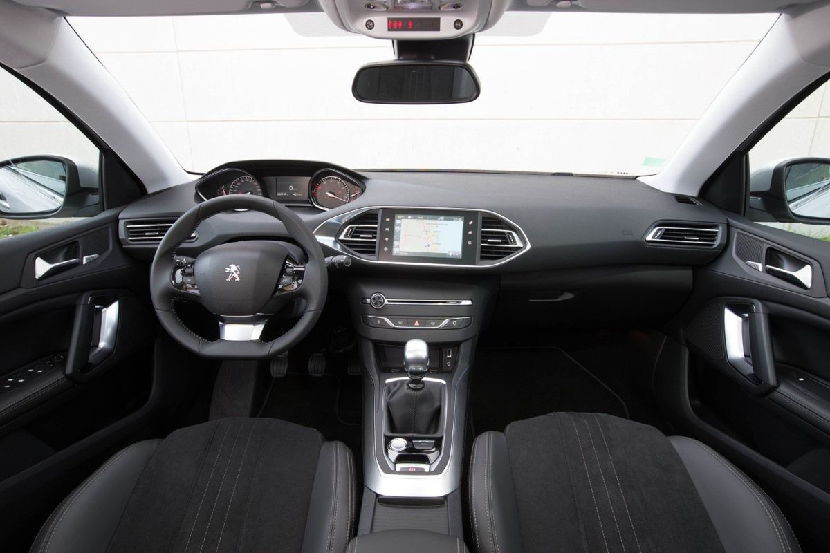 Peugeot 308 SW 1,2 e-THP 130 - pierwsza jazda [galeria] 43