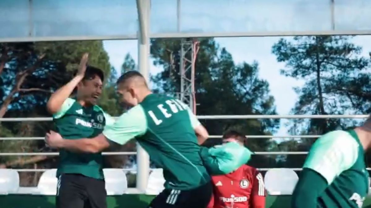 Twitter / Na zdjęciu: Ryoya Morishita i Artur Jędrzejczyk