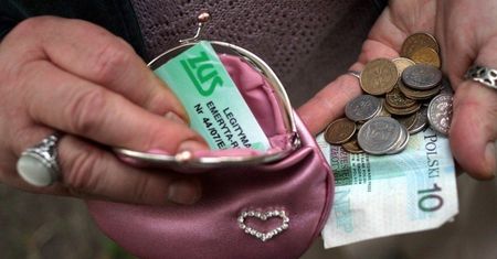 Małopolska: 20,3 mln zł wypłacił ZUS w ramach renty wdowiej. Część uprawnionych otrzyma świadczenie z dwóch instytucji