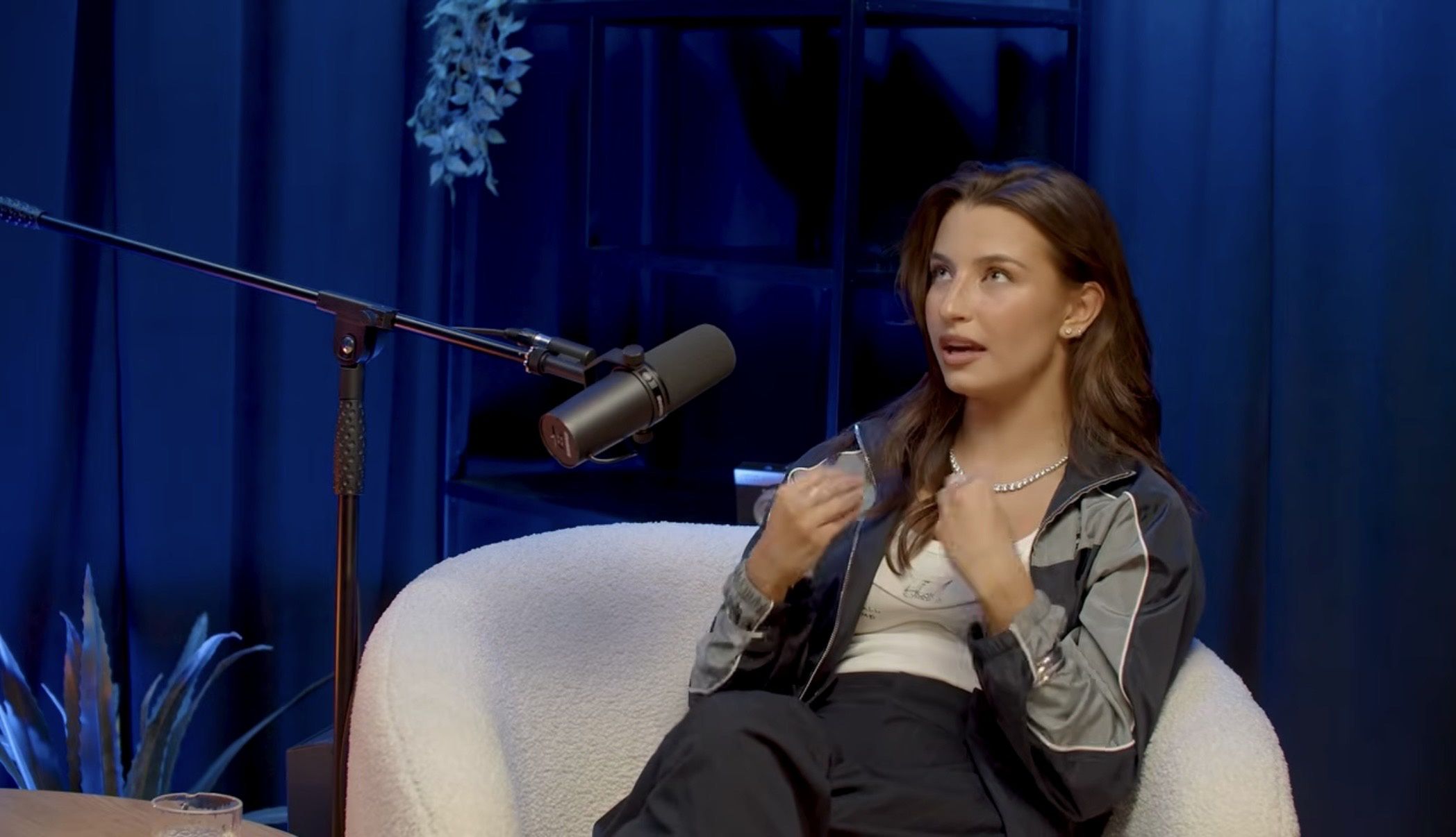 Julia Wieniawa podczas wywiadu 