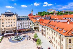 Jedna z najmłodszych stolic na świecie. Znajduje się niedaleko Polski