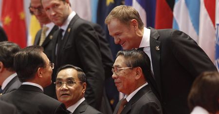Tusk był w Azji. Interesują się Polską