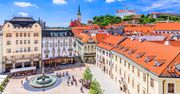Jedna z najmłodszych stolic na świecie. Znajduje się niedaleko Polski