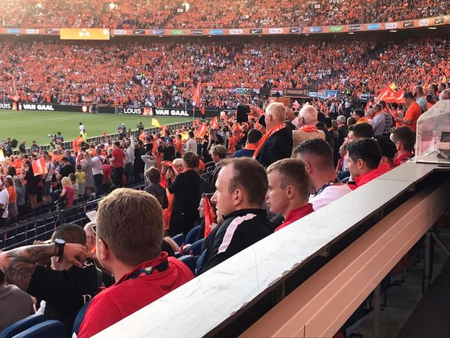 Robert Lewandowski (trzeci od prawej) podczas meczu Holandia - Polska w Rotterdamie