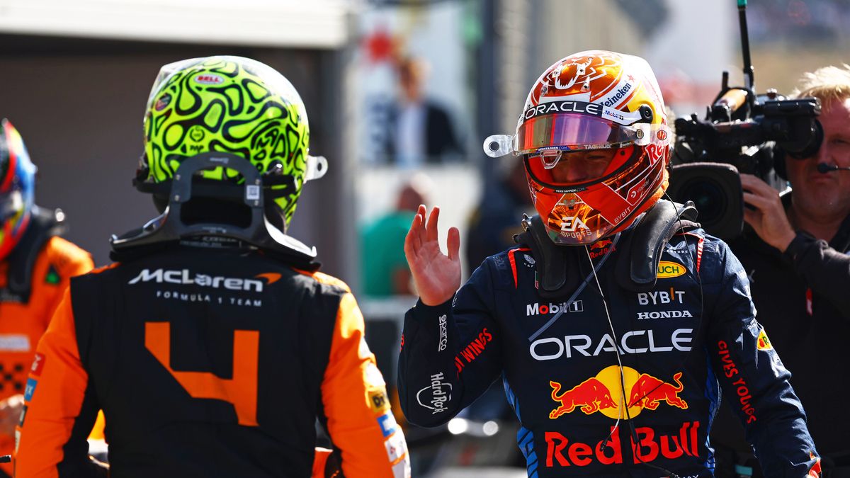 Materiały prasowe / Red Bull / Na zdjęciu: Lando Norris (z lewej) i Max Verstappen