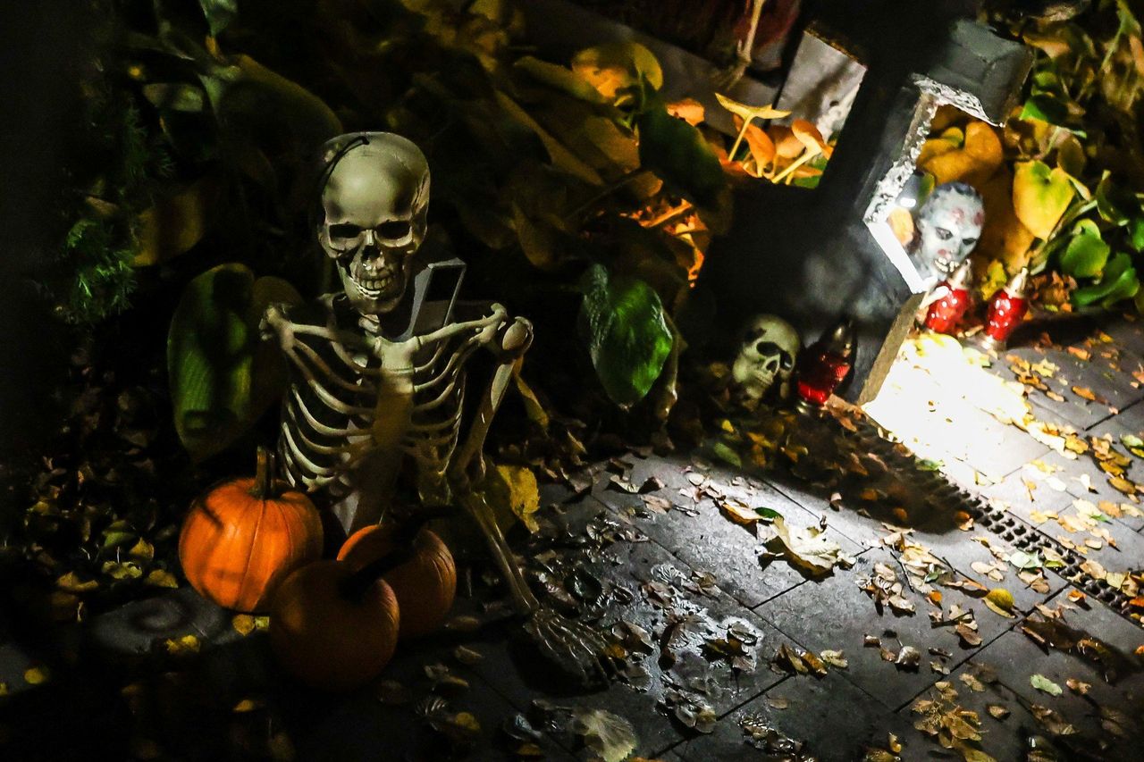 Ustka: Halloweenowy nordic walking. Charytatywne oblicze wydarzenia