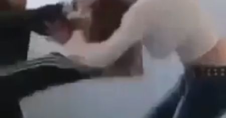 Szokujące nagranie. Nastolatki pobiły się w szatni