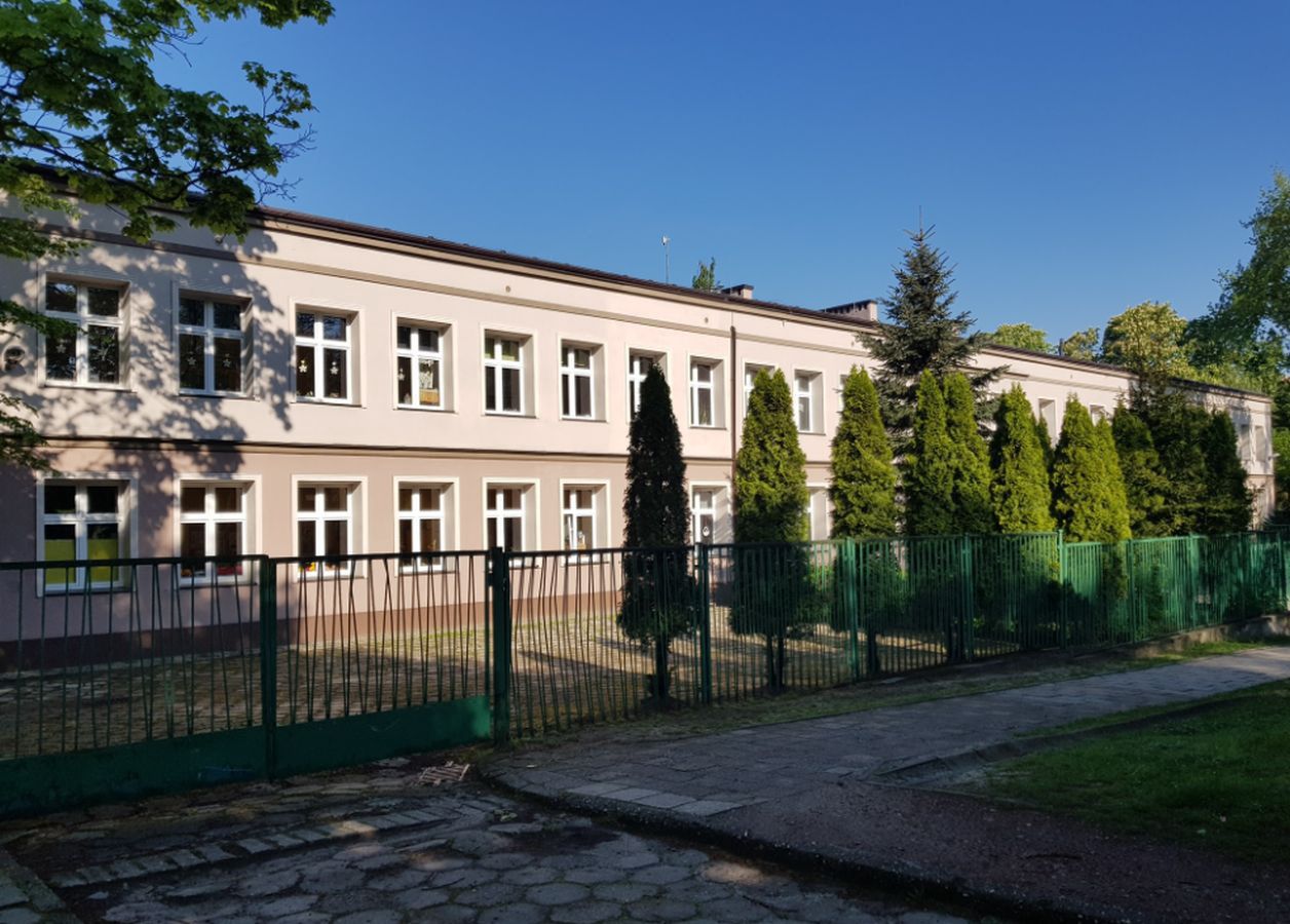 Śląskie. Pracownicy szkoły zakażeni koronawirusem