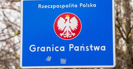 Polacy rezygnują z meldunku w kraju. Mają dosyć wysokich podatków