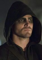 "Arrow": Zakapturzony bohater powrócił!