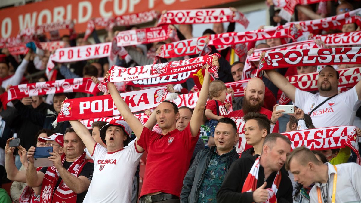 Zdjęcie okładkowe artykułu: Getty Images / Grzegorz Michałowski / Na zdjęciu: kibice reprezentacji Polski