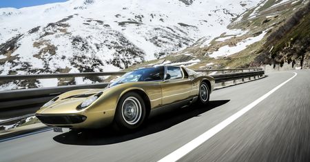 Lamborghini Miura w Wielkiej Przełęczy Świętego Bernarda