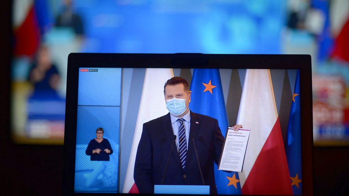 Co z powrotem do szkół?