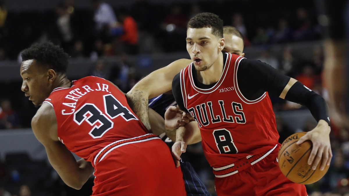 PAP/EPA / JORGE NUNEZ / Na zdjęciu: Zach LaVine (z prawej)