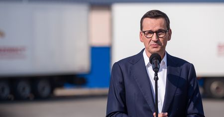 Rząd nie ustąpi. Wysyła Brukseli ultimatum. "Jednoznaczne żądanie"