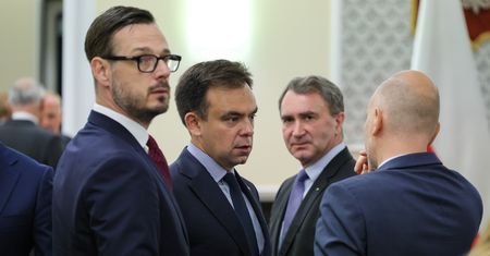 Domański zapowiada: 4,6 mld zł na budowę elektrowni jądrowej w 2025 roku
