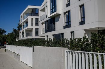 Nowe decyzje RPP zmieniają rynek mieszkań. Co dalej z cenami i kredytami?