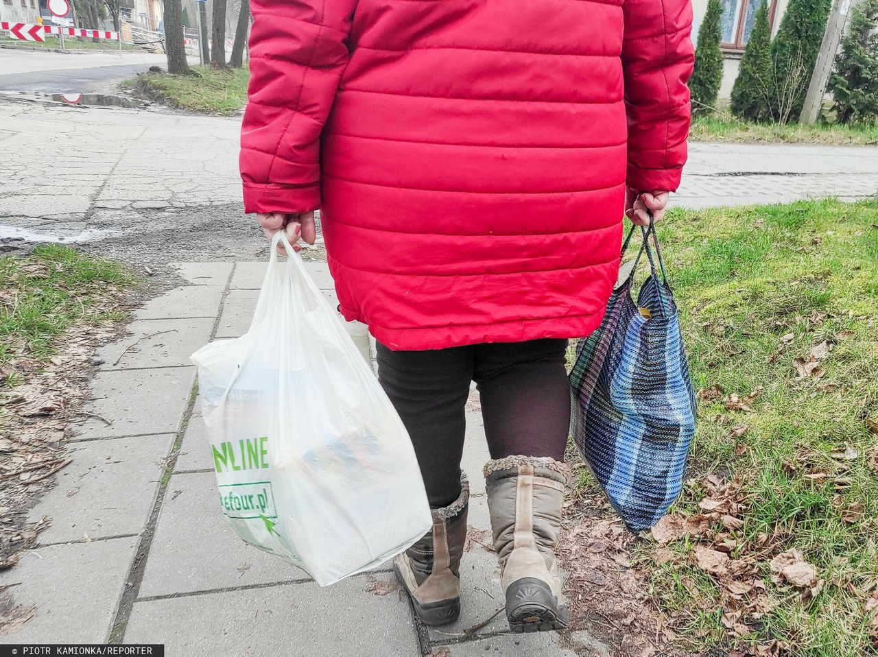 "Seniorzy są tego ofiarą". Duży problem dojrzałych Polek