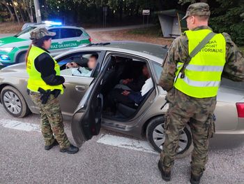 Becejły: 19-letni Ukrainiec i 26-letni Polak zatrzymani za szmuglowanie nielegalnych imigrantów