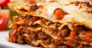 Pół kilo mięsa mielonego i kilka tanich składników. Spokojnie naje się kilka osób
