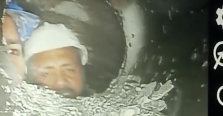 Dramat w Himalajach. Pierwsze wideo 41 pracowników uwięzionych w górze