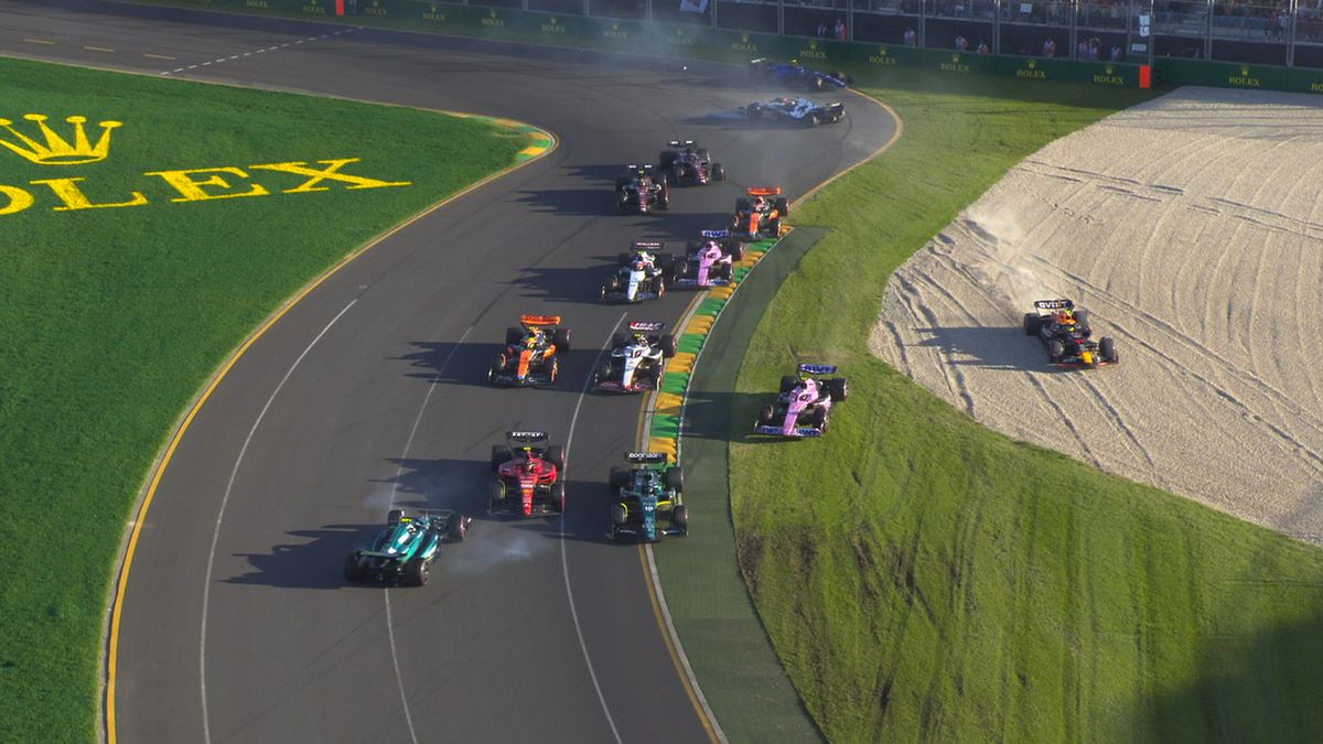 Zdjęcie okładkowe artykułu: Twitter / Formula 1 / Na zdjęciu: zamieszanie w GP Australii