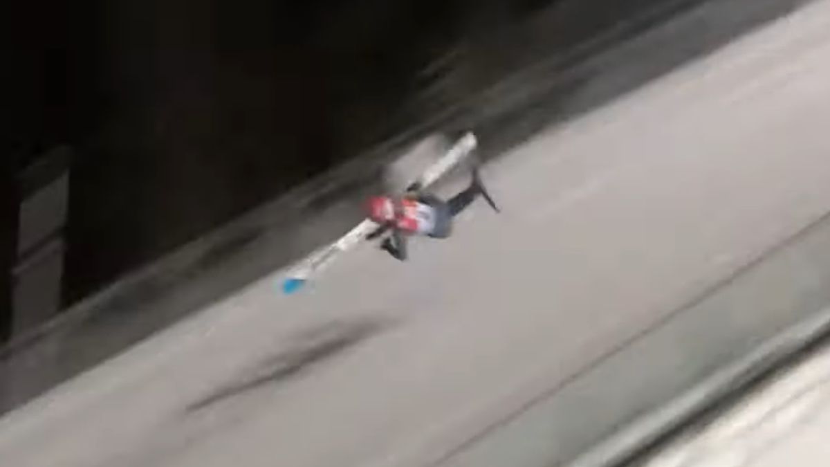 Tara-Geraghty-Moats podczas upadku na skoczni w Lillehammer