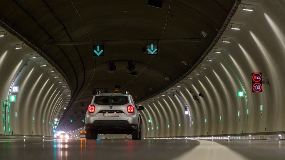 Tunel w przebiegu zakopianki