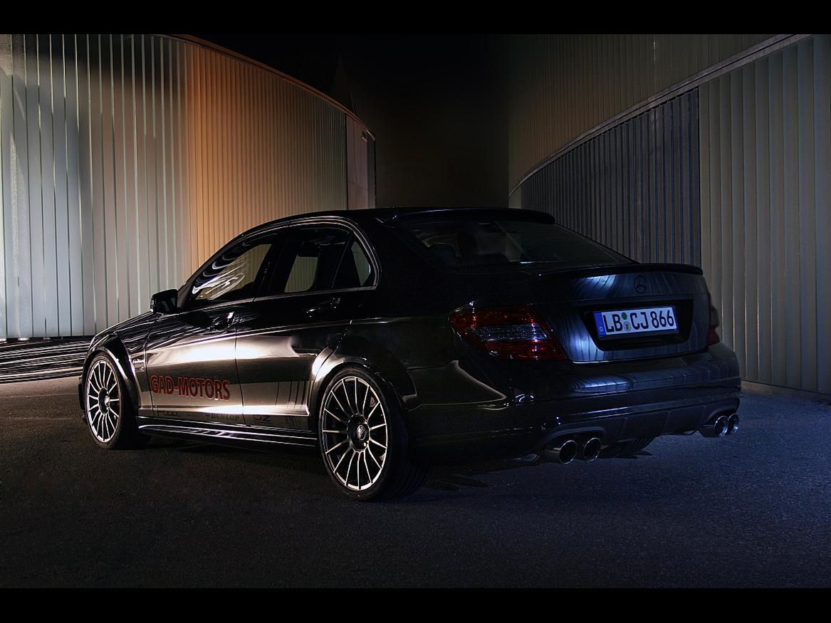 Mercedes-Benz C 63 AMG po tuningu [Galeria] 14