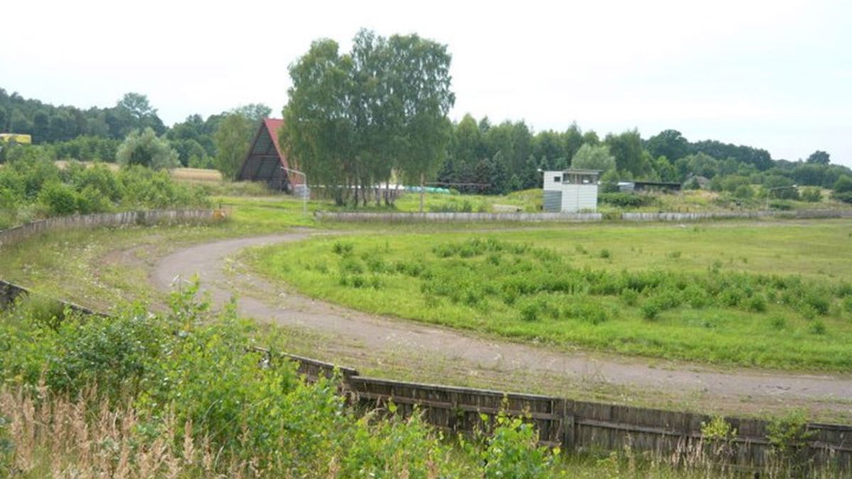 Archiwum prywatne / Artur Pisarek / Na zdjęciu: stadion w Machowej w 2011 roku