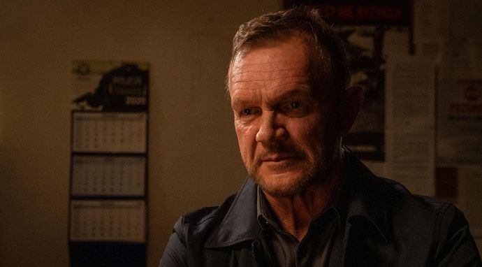 Chyłka - Inwigilacja