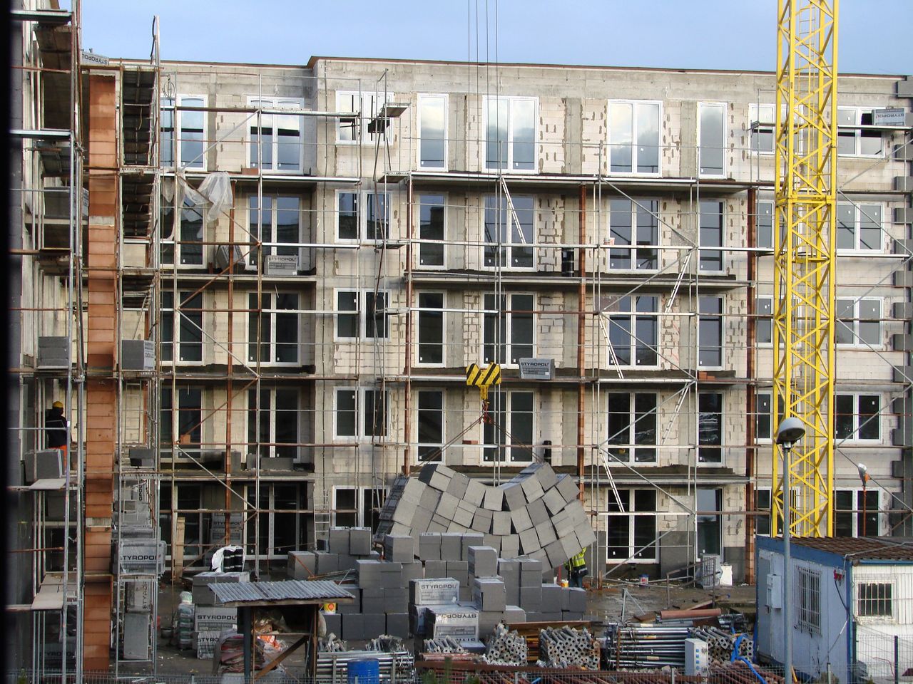 Stopy procentowe bez zmian. Kredytobiorcy zapłacą więcej