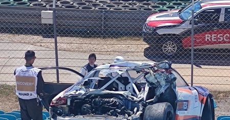 Porsche wyleciało na trybuny. Groźny wypadek przed wyścigiem w Portimao