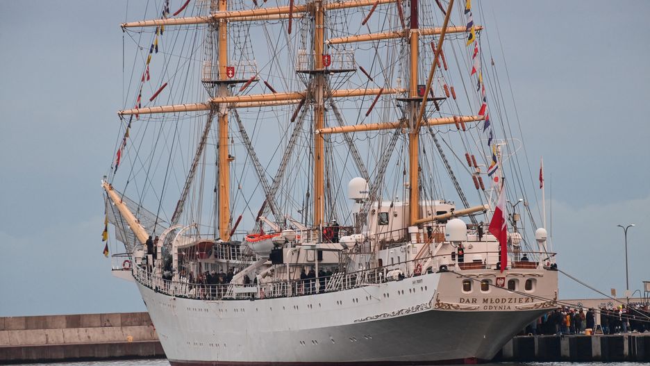 Głosowanie odbyło się m.in. na statku "Dar Młodzieży"