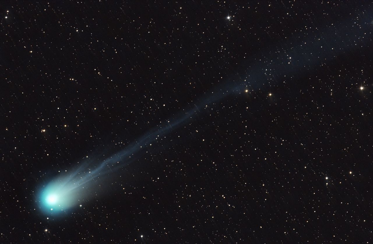 Rare 'Mother of Dragons' Comet Graces Northern Skies: A Celestial Spectacle