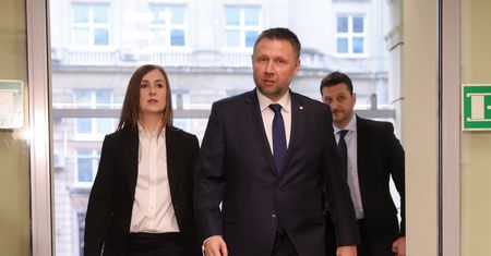 Konsekwencje po śmierci 14-latki? "Policja odzyska autorytet"