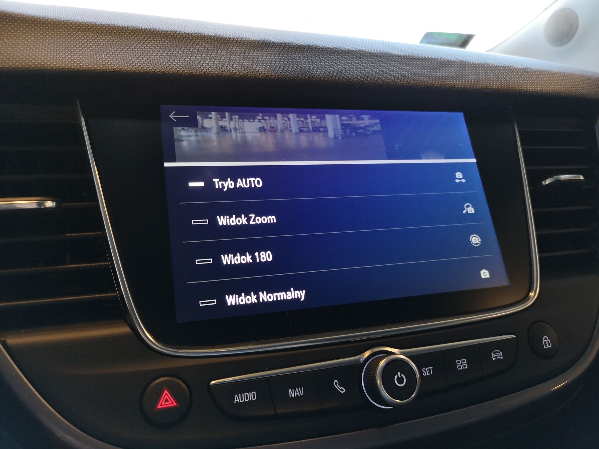 Opel Crossland X: System Multimedia Navi, kamery 180 stopni i asystent parkowania 14