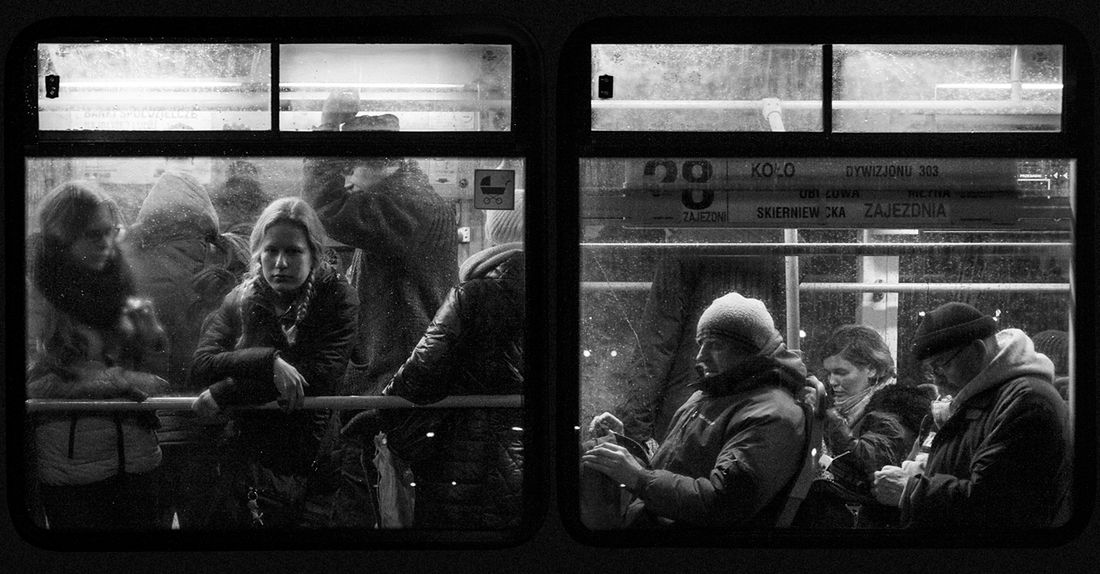 Przez dwie zimy fotografował ludzi marznąc na moście. Tak powstał projekt "Tramwaj" 4