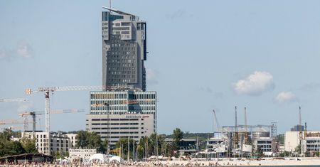 Drapacz chmur miał być wizytówką miasta. "Zrobił się hostel najgorszego gatunku"