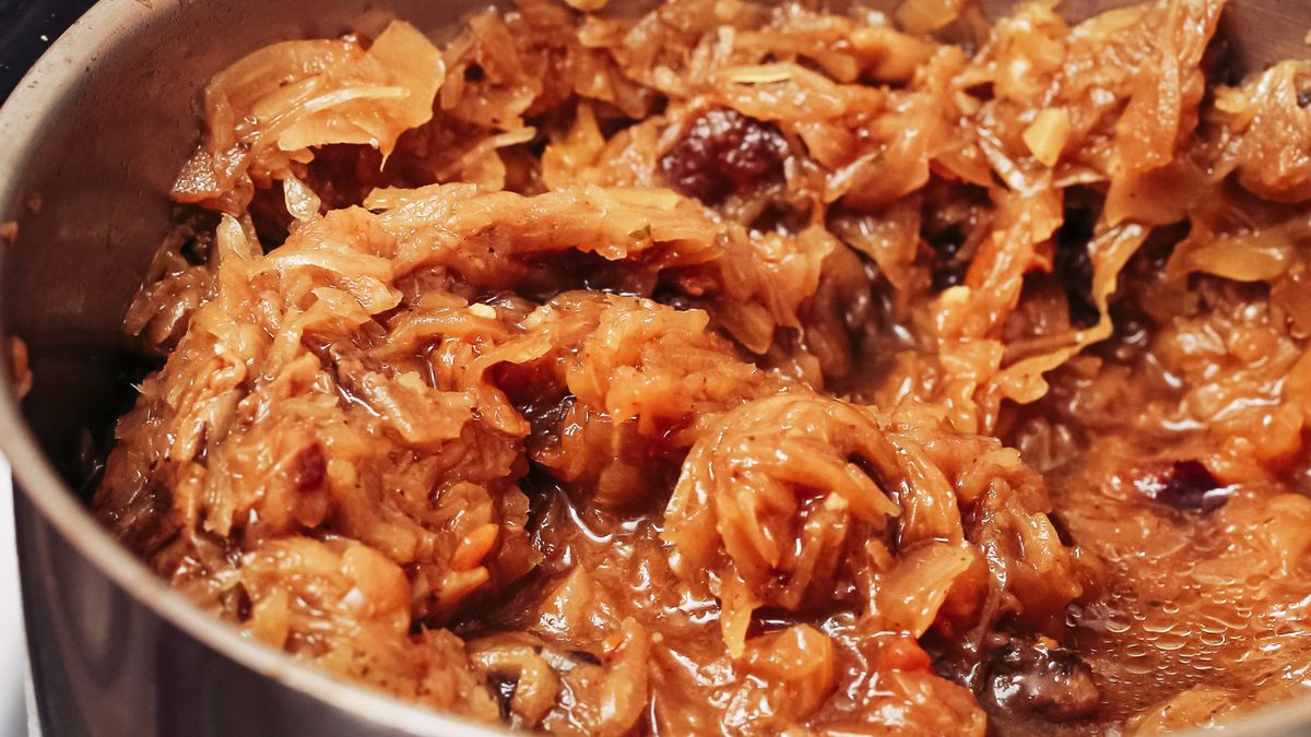 Czego lepiej nie dodawać do bigosu?