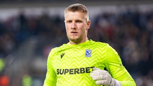 "Chciałbym spróbować nowego wyzwania". Bramkarz Lecha wprost o przyszłości