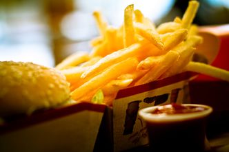 Podatkowy chaos w fast foodach. Fiskus egzekwuje wyższe stawki VAT