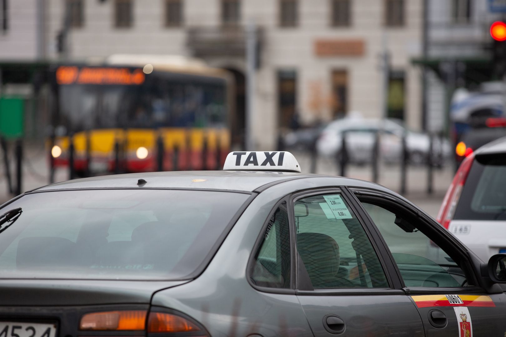 Kierowcy Ubera i Bolta będą mocniej prześwietlani. Sejm poparł zmiany