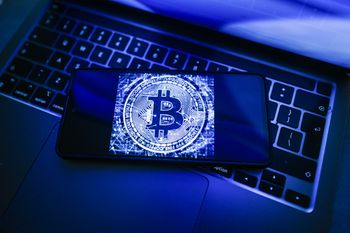 Wielka kradzież kryptowalut. Haker przejął 340 mln dol. Część już oddał