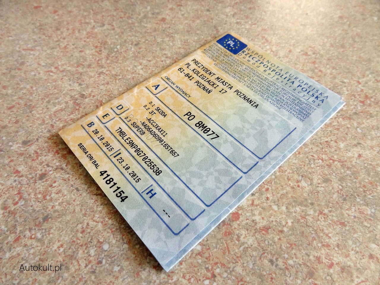 Kiedy policjant może zatrzymać dowód rejestracyjny?
