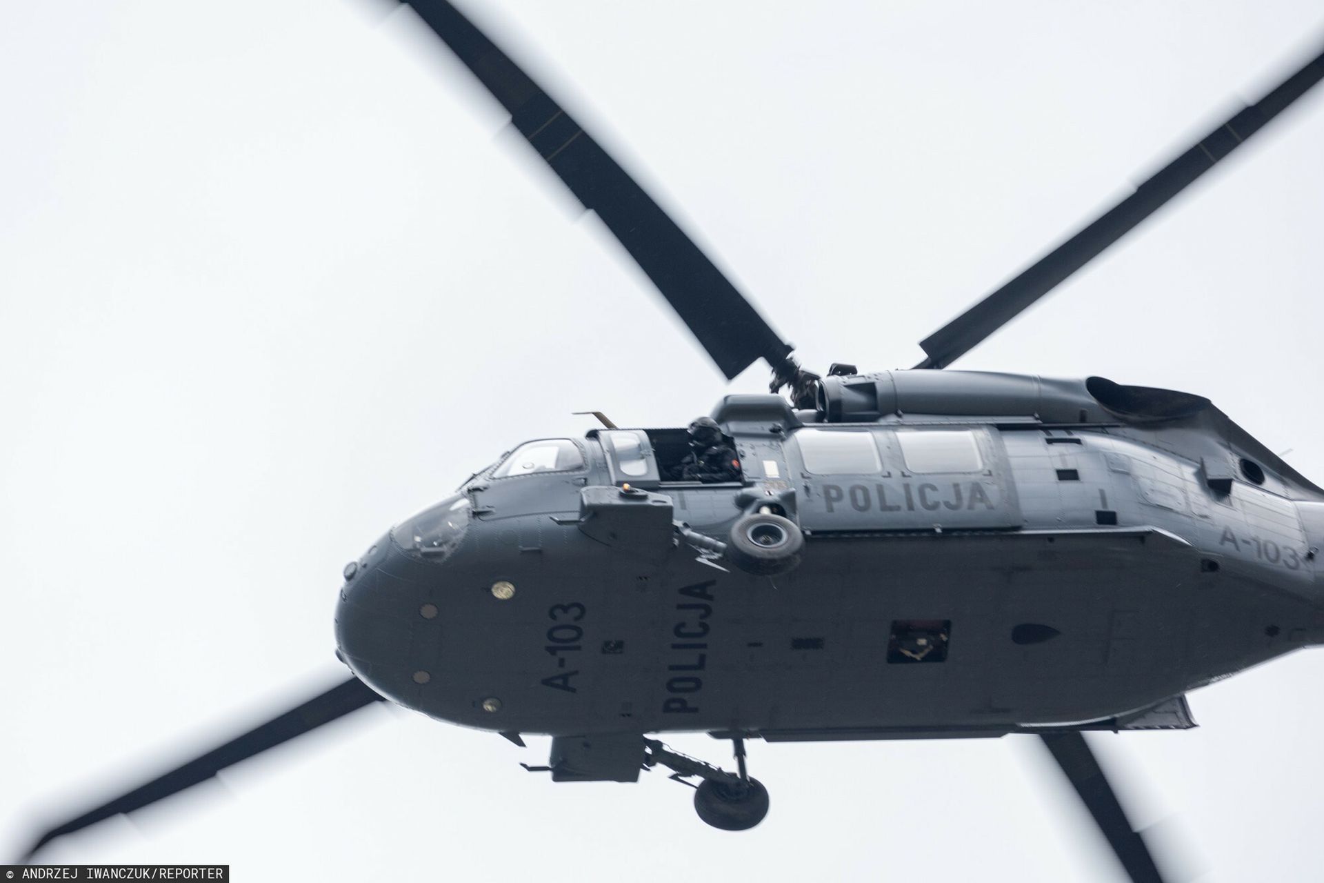 Kulisy akcji z Black Hawkiem w Warszawie. Media ujawniają