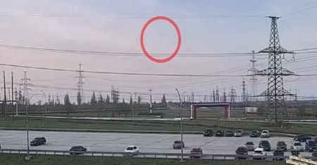 "Nuklearna zabawa maniaka z Kremla". Rosyjskie pociski w pobliżu elektrowni